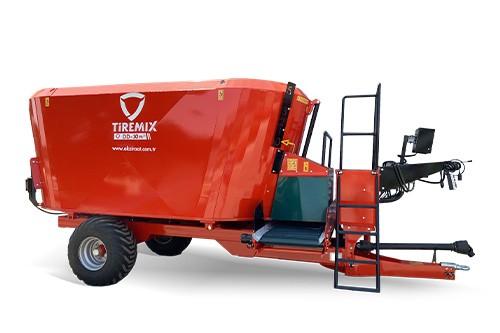 TMR Feed Mixers  Vertical & Double Auger